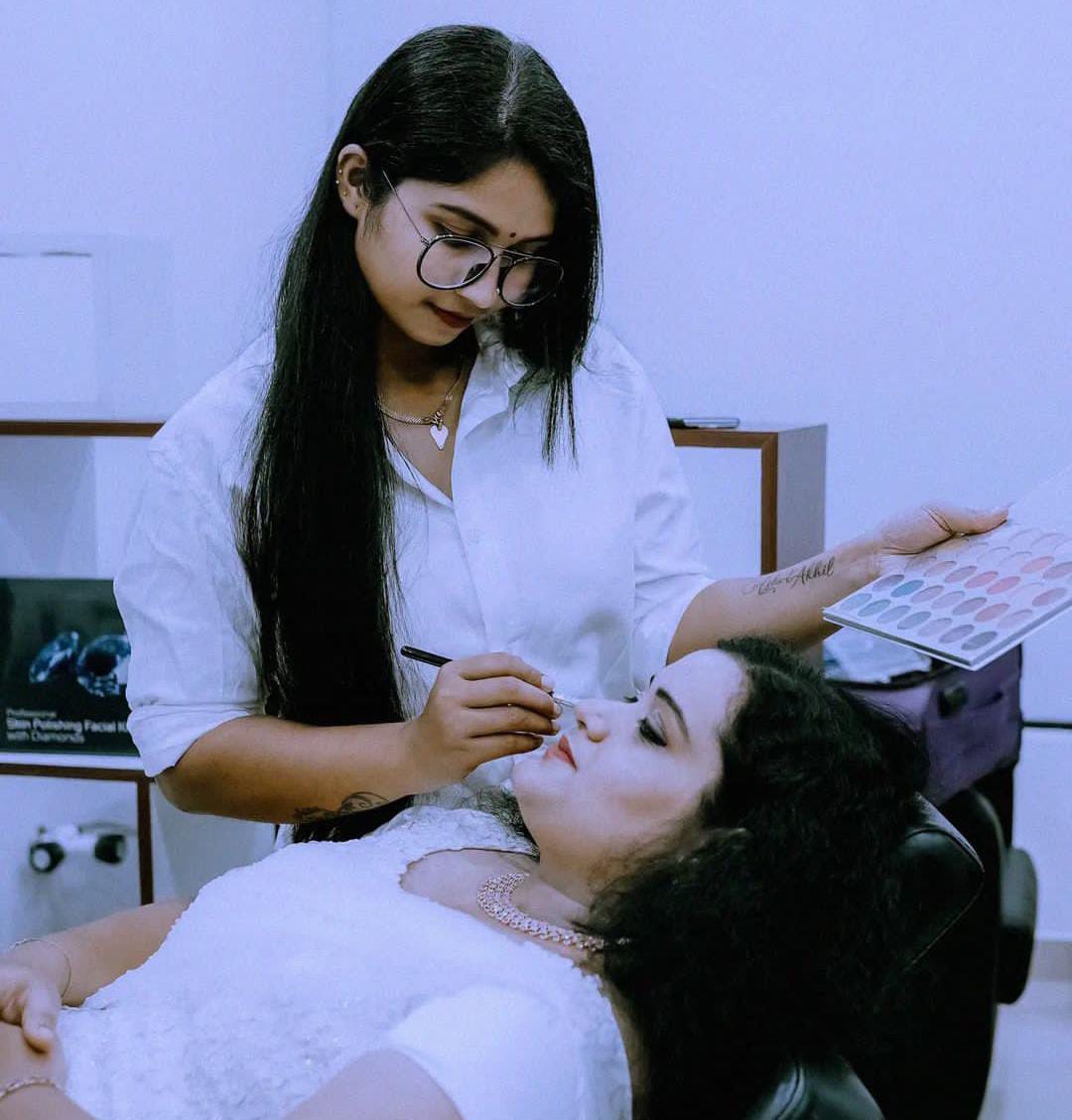 AIZA MAKEOVER STUDIO